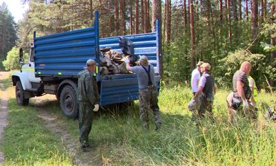 В лесах Ярославской области убирают мусор, который представляет опасность для животных