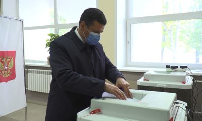 Губернатор Ярославской области Дмитрий Миронов проголосовал «за настоящих профессионалов, которые и словом, и делом смогли зарекомендовать»