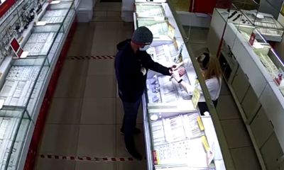 Житель Ярославля ограбил ювелирный магазин