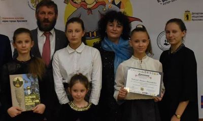 Общественники Ярославской области поздравили Дмитрия Миронова с Днём рождения и вступлением в новую должность