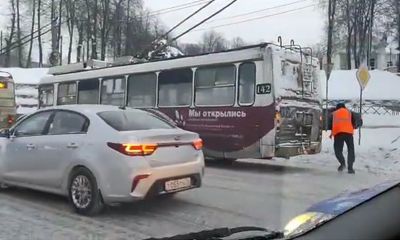 Понедельник в Ярославле начался с пробок на дорогах