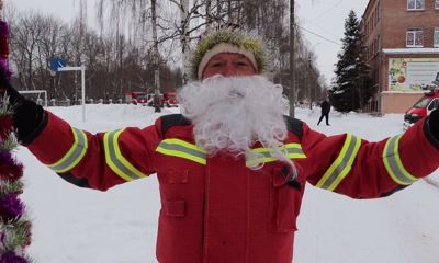 Воспитанники школы-интерната №6 получили подарки от Деда Мороза Пожарного