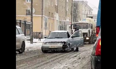 Из-за снегопада и аварий Ярославль вновь встал в пробки