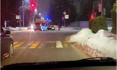 Влетел в пассажирское сиденье: машина реанимации попала в ДТП в Ярославле