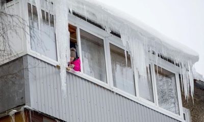 Врио губернатора Михаил Евраев прокомментировал падение глыбы льда на пенсионерку