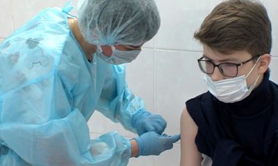 В депздраве рассказали, сколько ярославских подростков сделали прививку от COVID-19