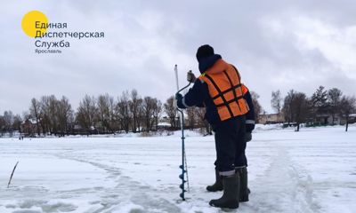 Опасно для жизни: спасатели убедительно просят ярославцев не выходить на лед