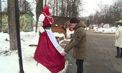 Масленичный парад в центре Ярославля: репортаж «Первого Ярославского»