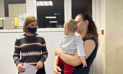 Товары первой необходимости для беженцев из Мариуполя передала секретарь регионального отделения «Единой России» Ольга Хитрова