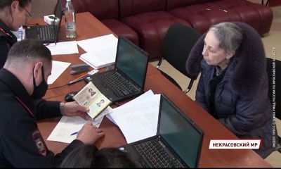 Беженцам из ДЛНР в Ярославле помогают сотрудники полиции и миграционной службы
