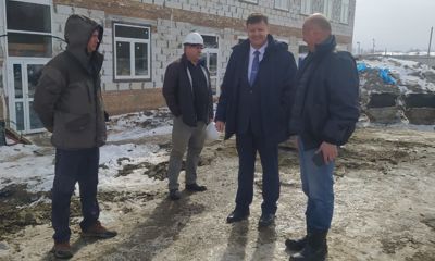 Глава Некрасовского района ознакомился с ходом строительства спального корпуса для ветеранов войны и труда в селе Новое