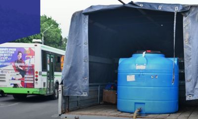 В Ярославле у Октябрьского моста установили бочку с питьевой водой