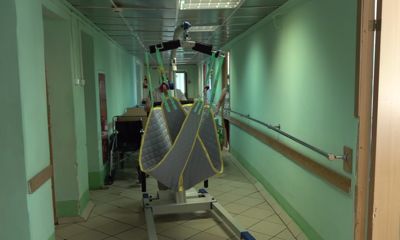 Тяжелобольных пациентов в больнице №2 Ярославля будут перевозить на современном подъемнике
