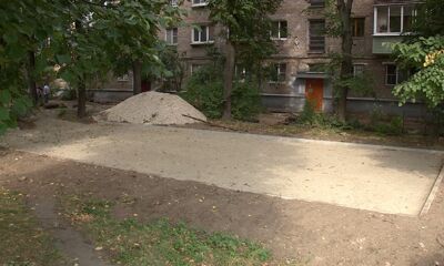 Ярославцы рассказали о строительстве детской площадки на улице Победы