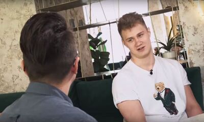 «Около хоккея». Гость нового выпуска программы — нападающий «Локомотива» Максим Берёзкин