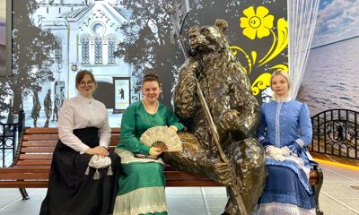 Гости выставки «Россия» получают билеты в музей-заповедник «Карабиха»