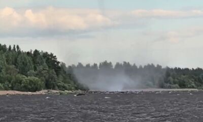 На пляже Рыбинского водохранилища в Ярославской области прошел смерч