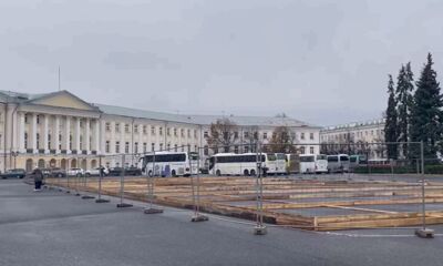 В Ярославле начали установку ледового катка на Советской площади