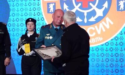 Ярославца наградили за спасение провалившегося под лед ребенка