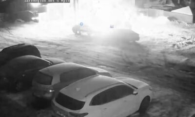 В сети появились кадры, как салют в Ярославле полетел в людей и машины