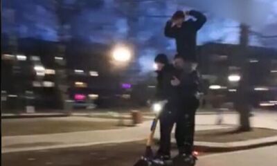В сети появились кадры ярославских «циркачей»: трое парней прокатились на одном самокате