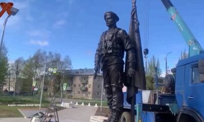 В Тутаеве установили новую скульптуру бойца с автоматом в руке
