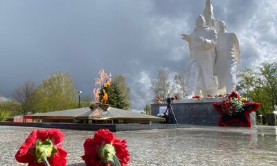 В Ростове Великом состоялось торжественное зажжение Вечного огня