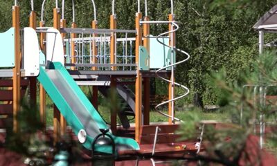 В Ярославле по губернаторской программе «Наши дворы» благоустроили еще три придомовые территории