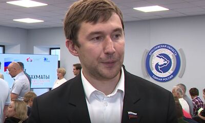 Гроссмейстер Сергей Карякин и Михаил Евраев открыли шахматный клуб в Ярославле