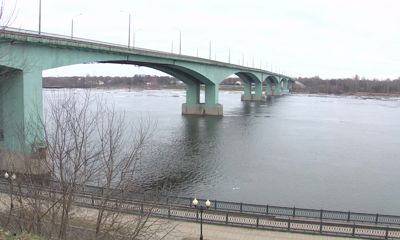 В Ярославле проверят трещину на Октябрьском мосту