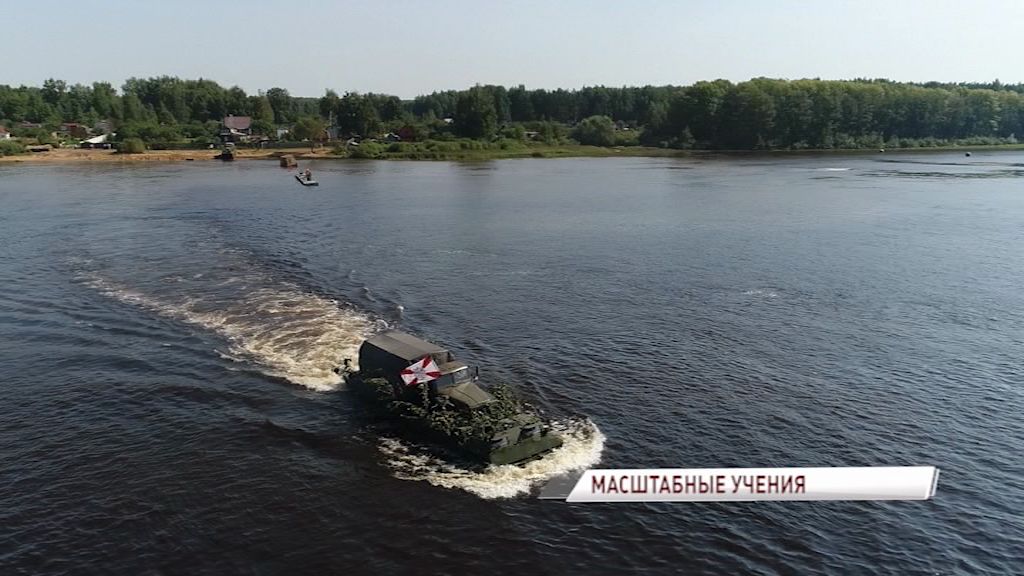 ВИДЕО: глава региона Дмитрий Миронов вместе с Сергеем Шойгу наблюдали за ходом военных учений в Ярославле