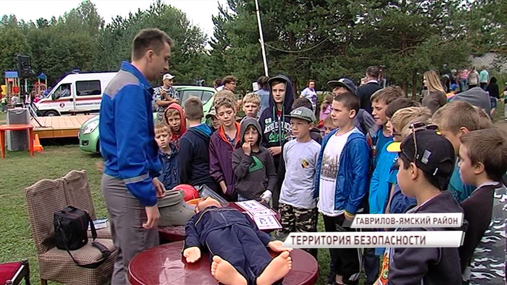 Дети отдыхающие в санатории, поучаствовали в тушении пожара и познакомились с правилами безопасности вблизи электростанций