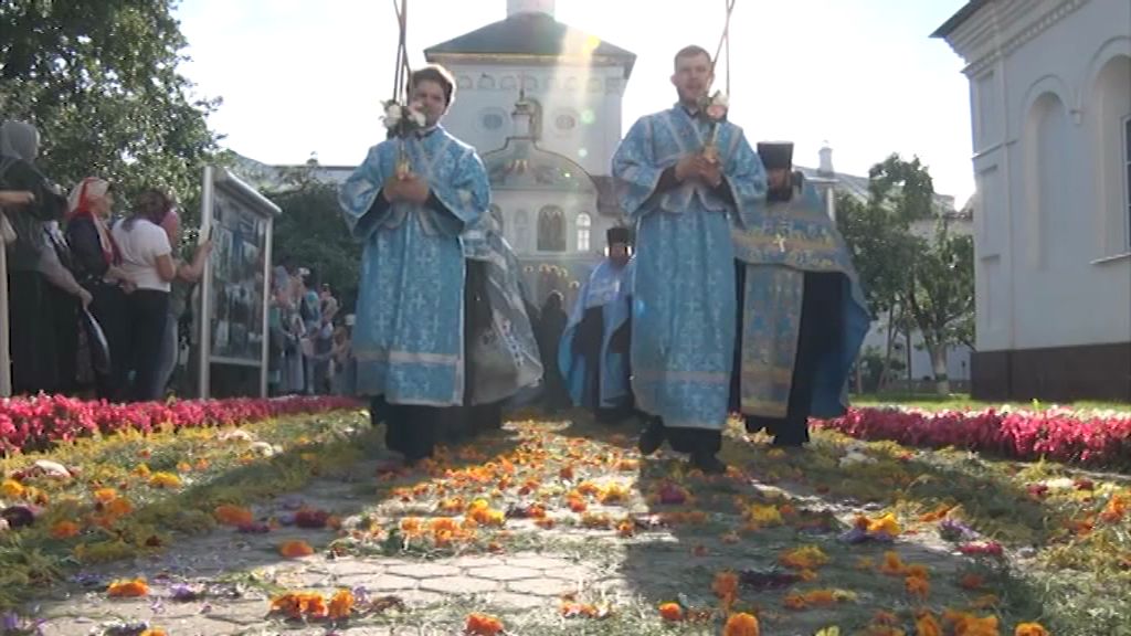 705 лет Свято-Введенскому Толгскому женскому монастырю