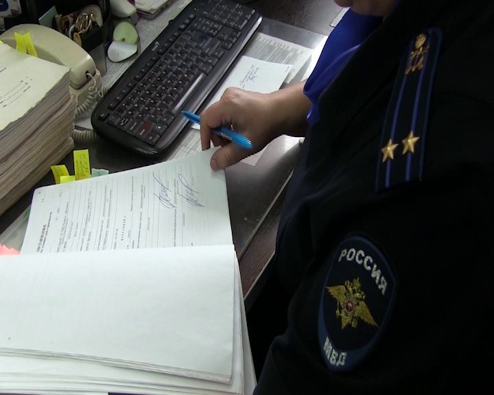 В Заволжском районе мужчине украл из ларька сигареты и деньги