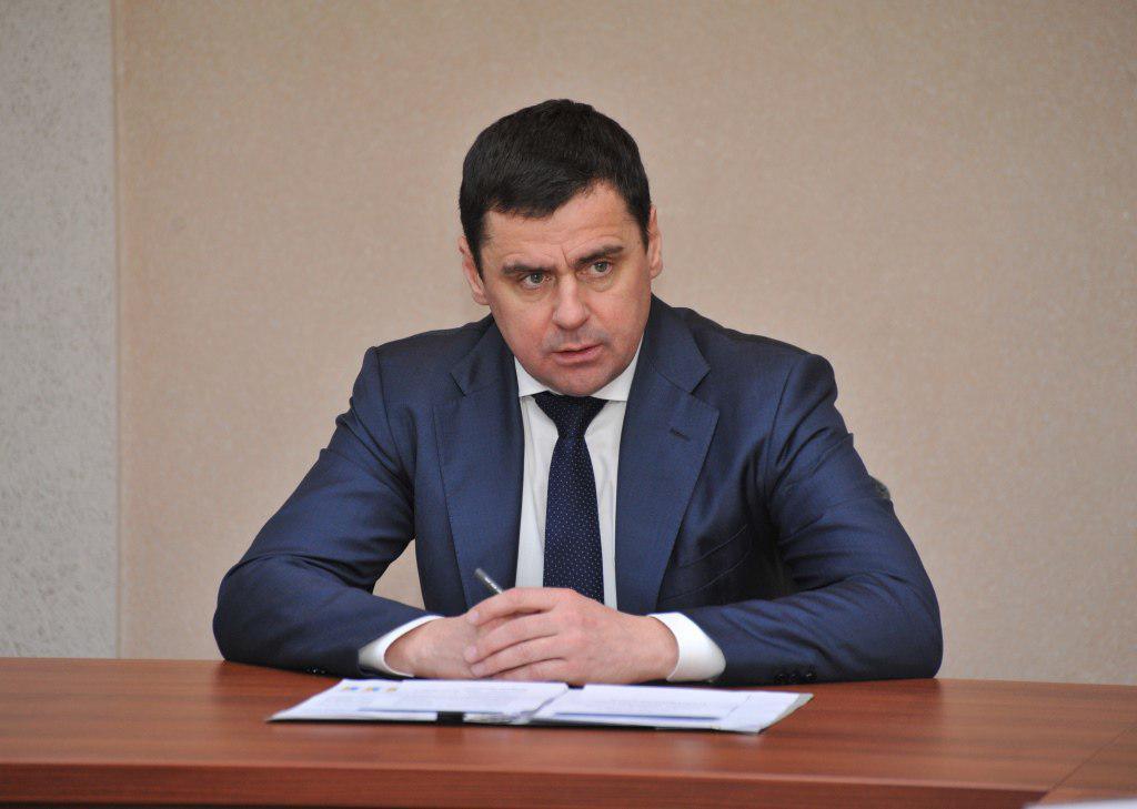По инициативе Дмитрия Миронова в регионе увеличен размер ежемесячной выплаты при рождении третьего и последующих детей