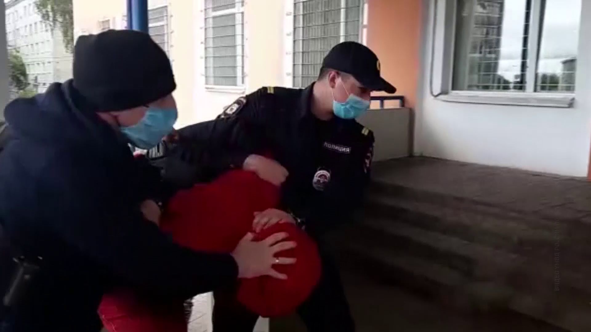 В Яроблдуме обсудили запрет на условно-досрочное освобождение педофилов