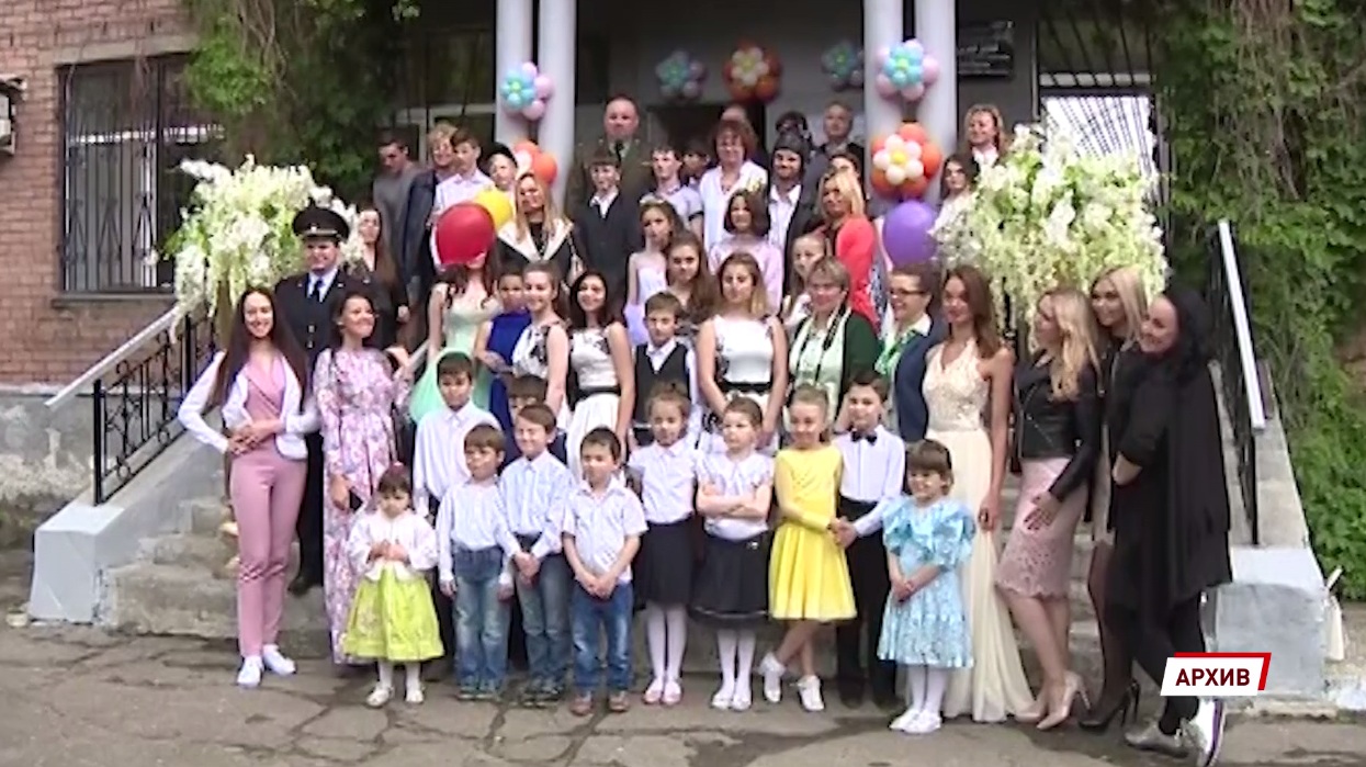 В Ярославской области в этом году приемных родителей обрели 124 ребенка-сироты