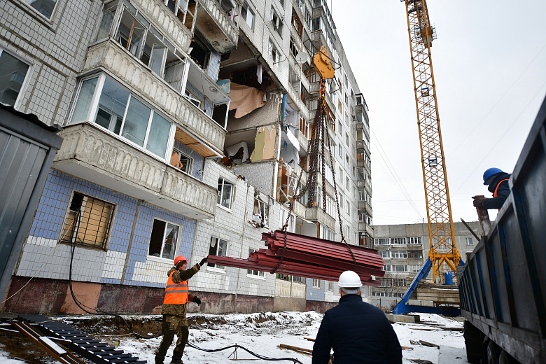 В пострадавшем от взрыва газа доме на Батова начали противоаварийные работы