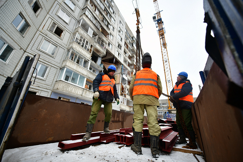 В пострадавшем от взрыва газа доме на Батова начали противоаварийные работы