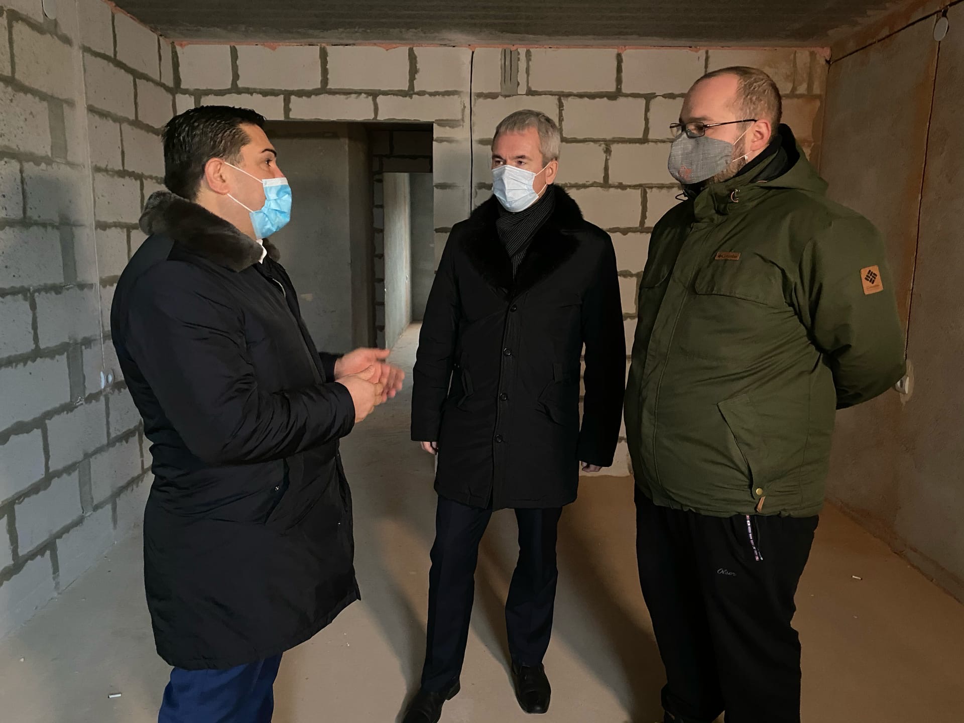 Проблемный дом на улице Крылова в Ярославле пообещали сдать уже в начале следующего года