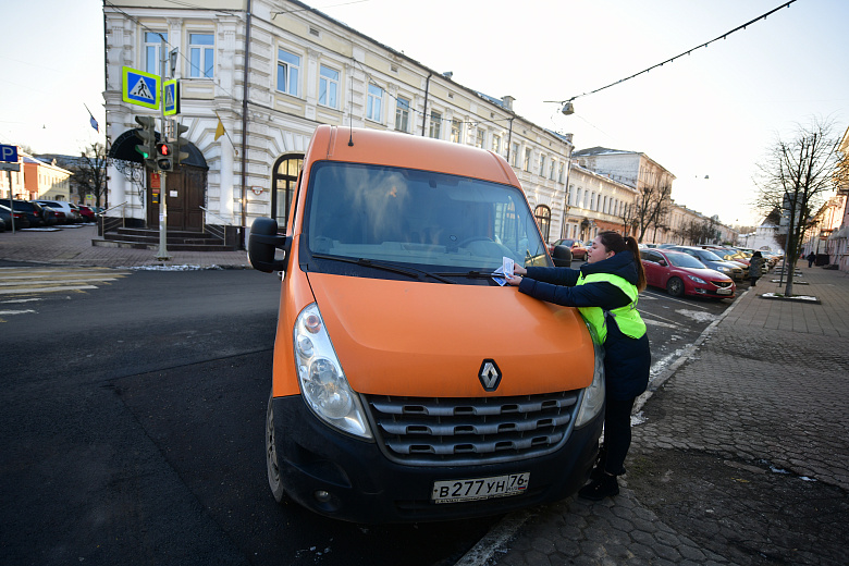 Пять водителей оштрафовали, один автомобиль эвакуировали: Госавтоинспекция проверила соблюдение правил парковки