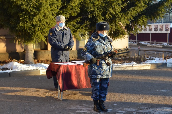 Новоиспеченные сотрудники регионального УФСИН произнесли клятву в верном служении Родине и Закону