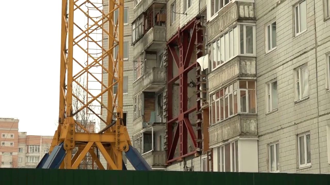 Дом на Батова, пострадавший в результате взрыва газа, начали разбирать
