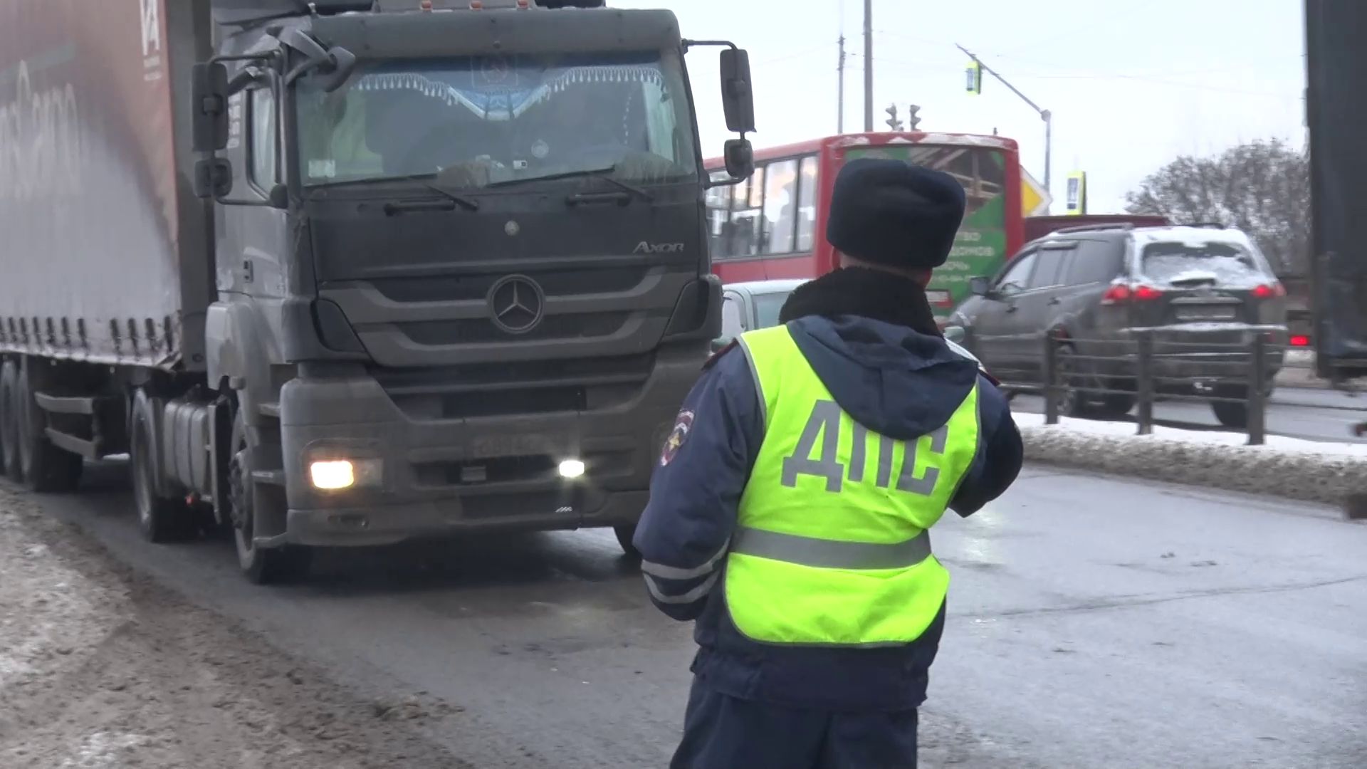 Черных лесорубов поджидали на ярославских дорогах