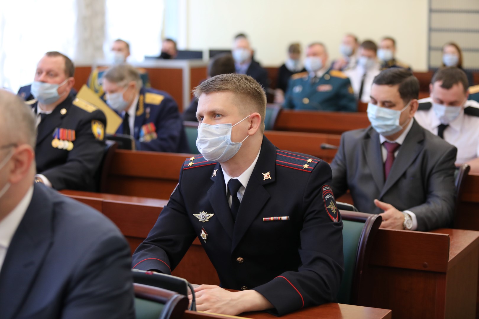 В преддверии Дня защитника Отечества Дмитрий Миронов наградил военнослужащих