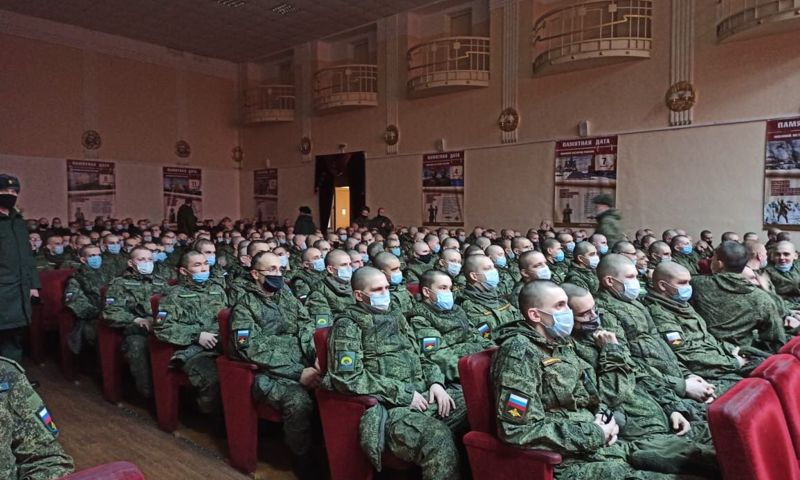 Ярославль отметил День защитника Отечества яркими праздничными мероприятиями