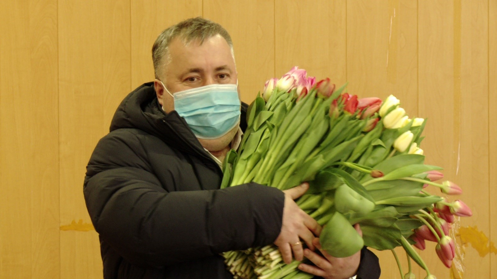Депутаты поздравили ярославских женщин-врачей с предстоящим 8 марта