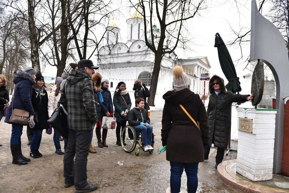 В городах Золотого кольца России появятся тактильные модели памятников