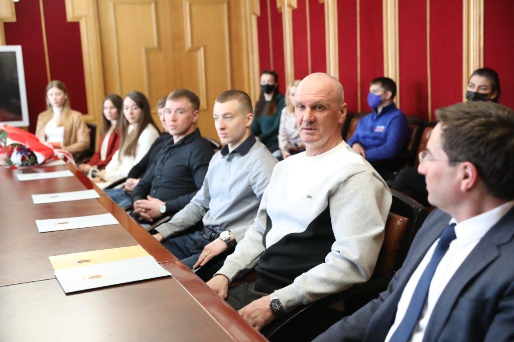 Региональные власти поздравили с победой ярославских фристайлистов