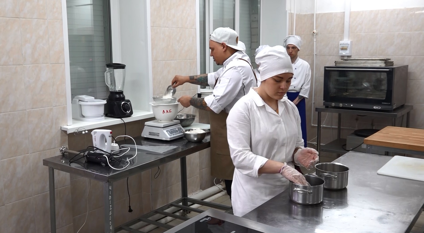 Известные шеф-повара дают мастер-классы на фестивале постной кухни в Ярославле